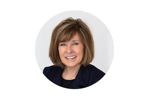 professional headshot of janet graves