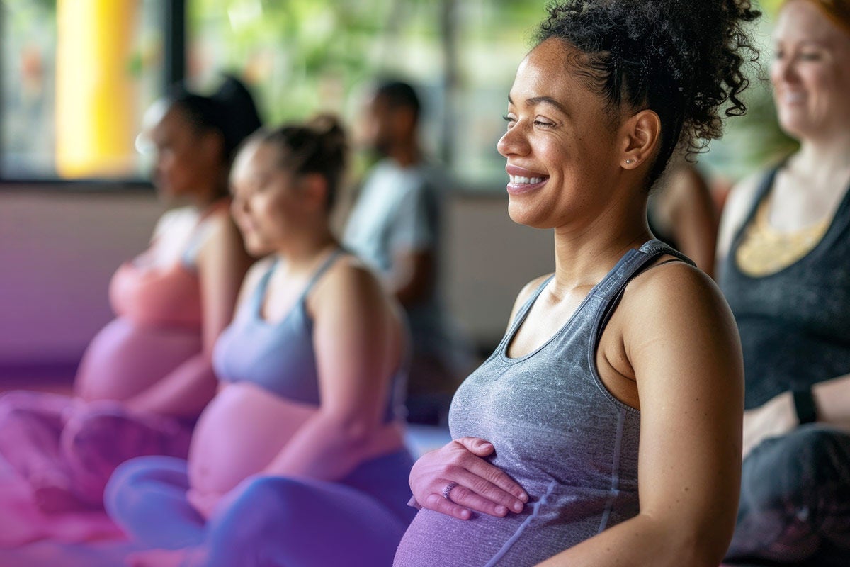 Photo of expecting moms attending a prenatal class